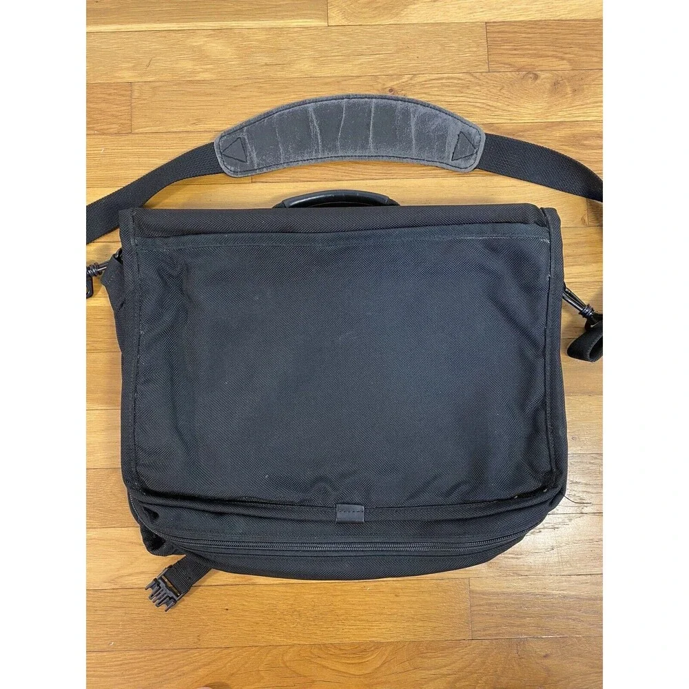 TUMI Alpha Expandable Black Portfolio Laptop Briefcase Ballistic Nylon 209D3
